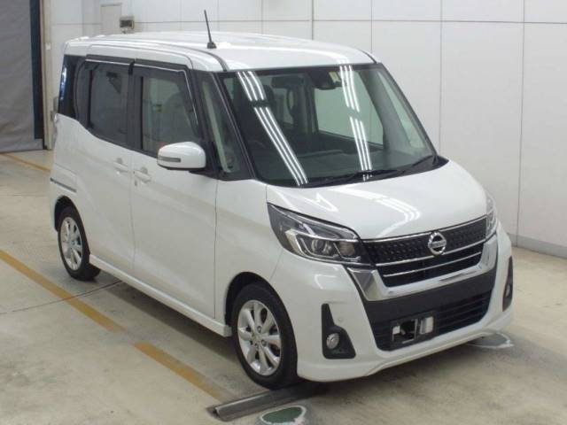 3068 NISSAN DAYZ ROOX B21A 2019 г. (NAA Osaka)